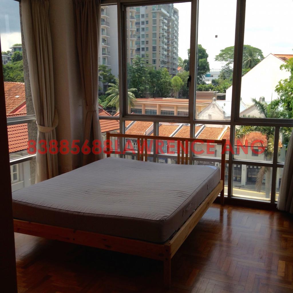 UE Square thumbnail photo